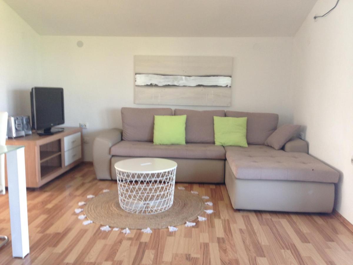 Olive Garden Krk Apartment Brzac